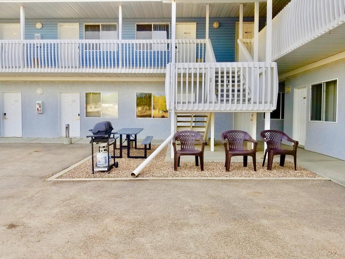 Twilight Country Motel Boyle エクステリア 写真